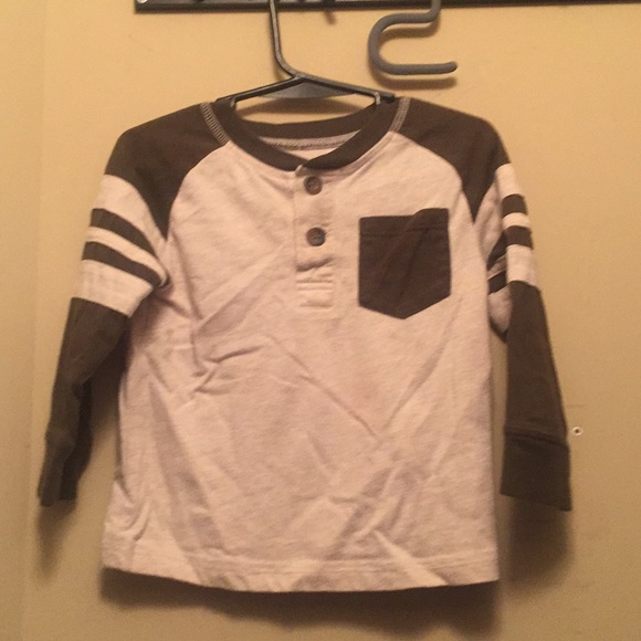 Bundle of kid/baby shirts - Picture 2 of 4